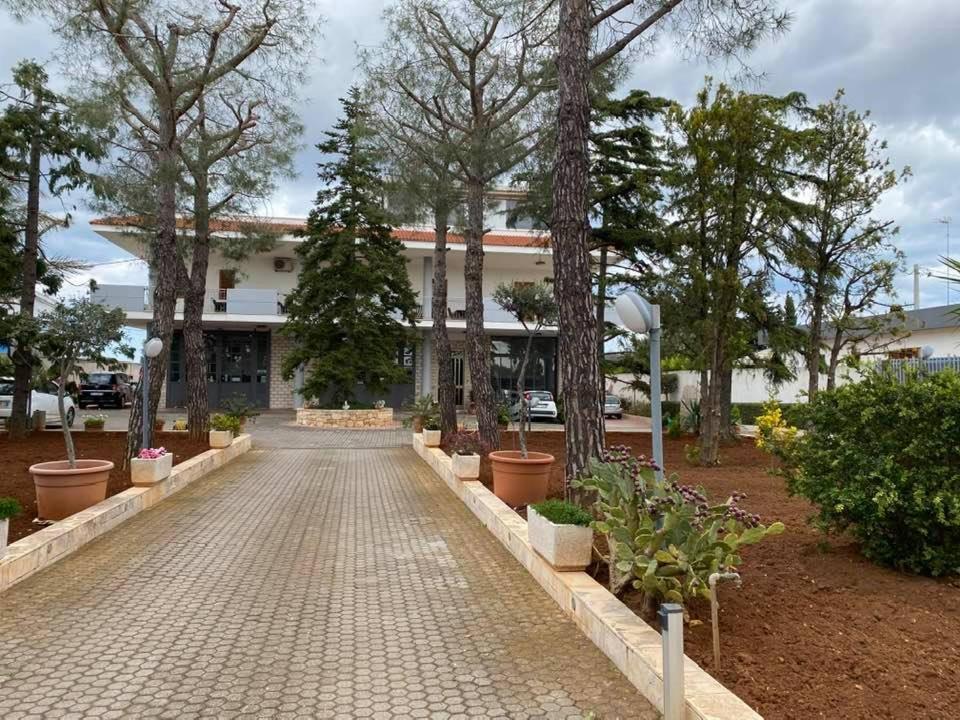 L'Isola Di Francesca Guest House Конверсано Екстериор снимка