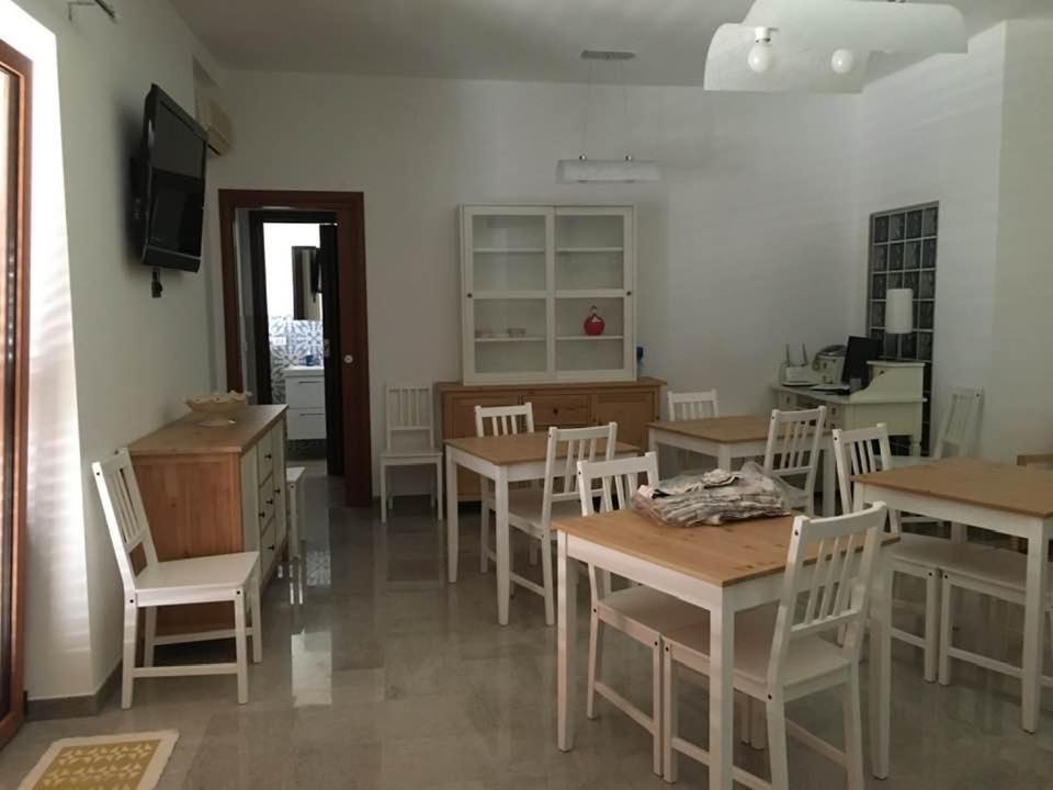 L'Isola Di Francesca Guest House Конверсано Екстериор снимка